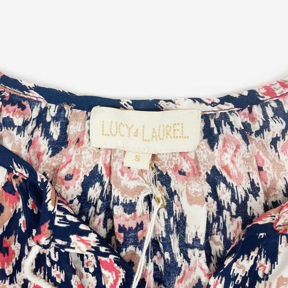 Lucy & Laurel Ikat Print Top Size S Blue Red Casual Boho Beachy Flowy Summer - Picture 12 of 14